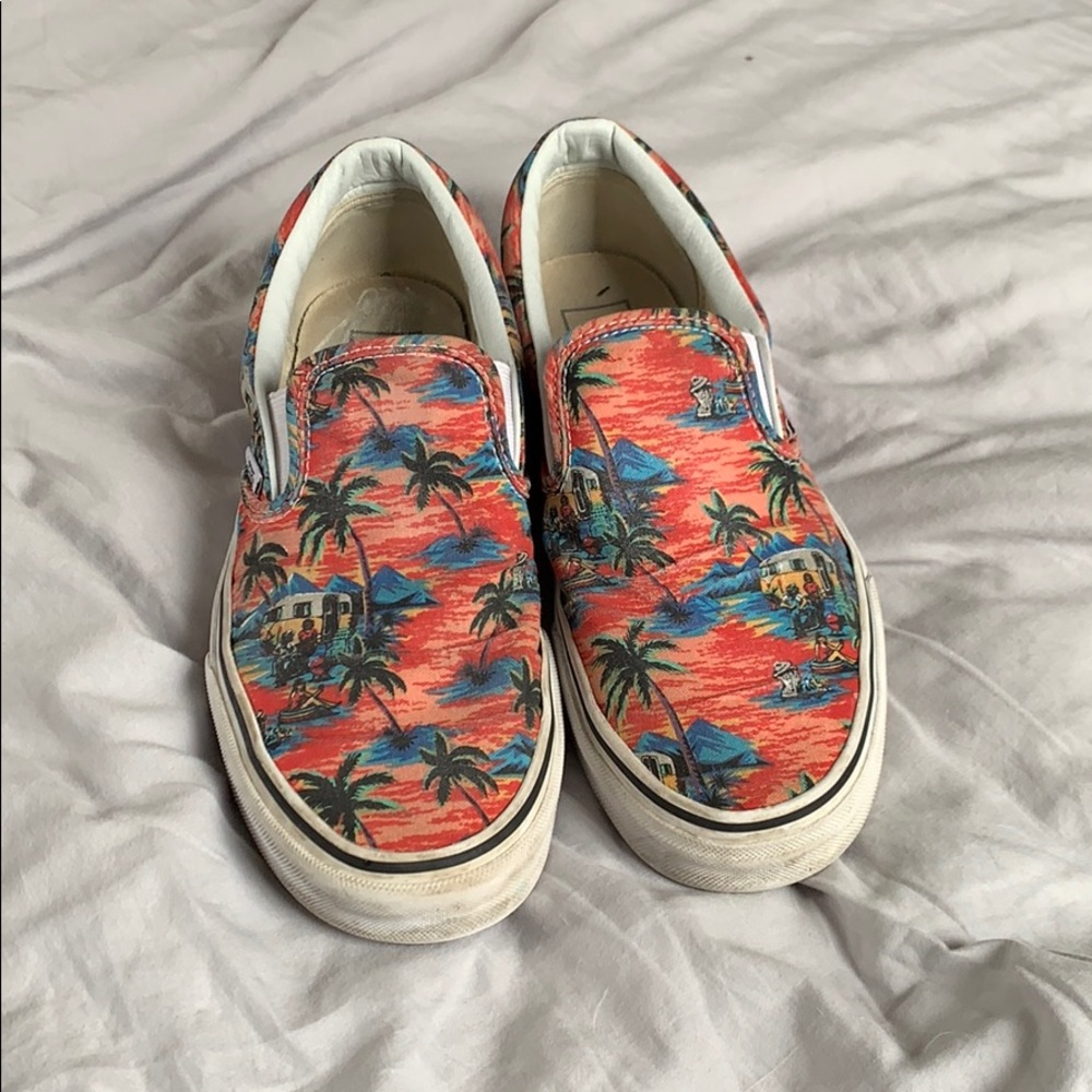 Vans tropical